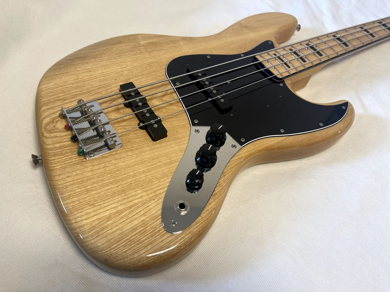 Fender japan JB-75 MOD-