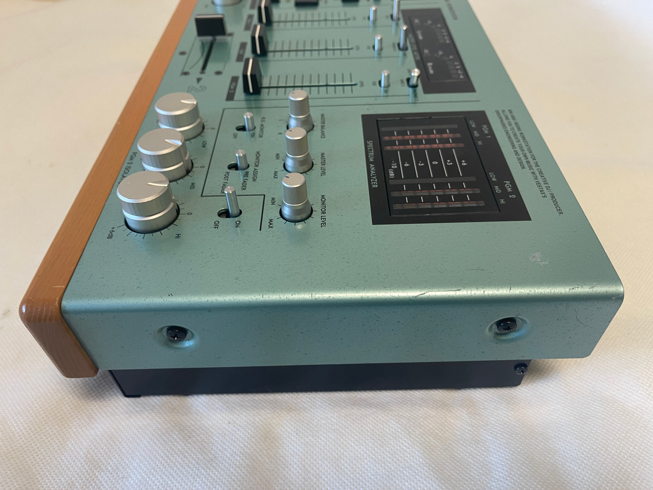 DJ機材 Vestax MW-3000 MIXING WORKSTATION Vestax MW-3000 DJ Mixer Professional Mixing Workstation