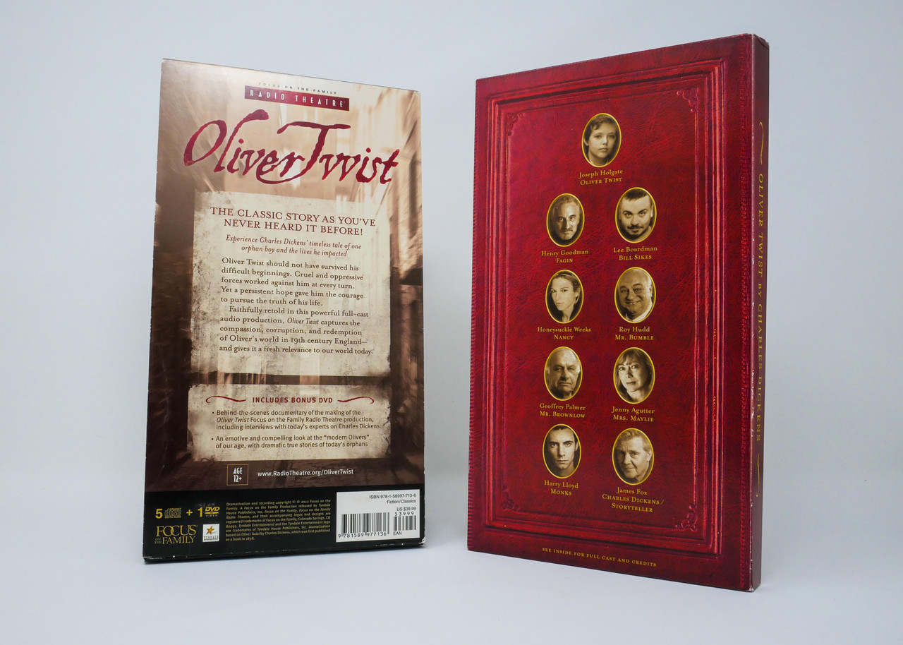 ［中古］Oliver Twist　Charles Dickens　管理番号：20240521-1 中古 Oliver Twist⁄BARNES \u0026 NOBLE INC⁄Charles Dickens 中古