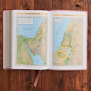 KJV Holy Bible: Center-Column Cross References, Pink Maps