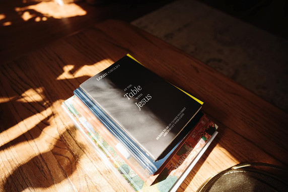 At the Table with Jesus: 66 Days to Draw Closer to Christ and Fortify Your Faith At the Table with Jesus: 66 Days to Draw Closer to Christ and Fortify Your Faith