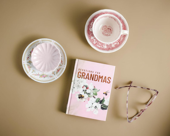 Devotions for Grandmas: A 40-Day Bible Devotional to Encourage and Inspire Grandmothers