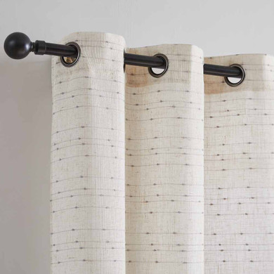 Cortinas Alvaro II Silver  38'x95'