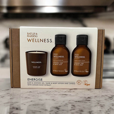Image of Baylis & Harding Wellness Luxury Candle Gift Set