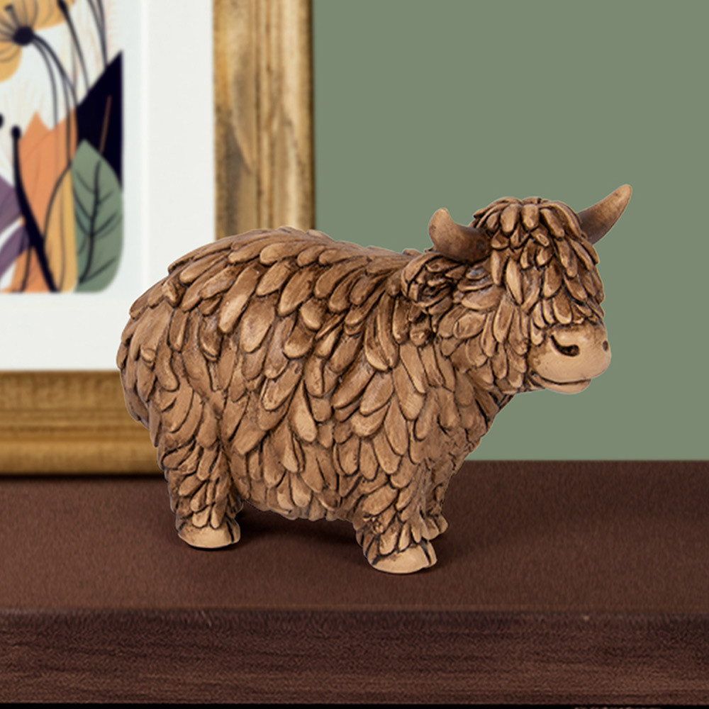 Hughie Highland Cow Medium