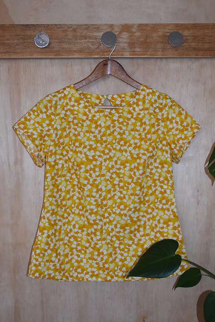 Shelley Top |  Yellow leaves