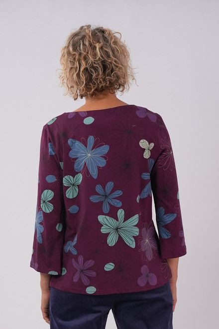 Jersey Lori top | Winter flowers wine