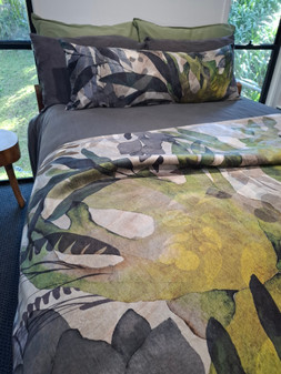 Bed Throw - Rainforest Retreat