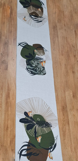 TABLE RUNNER - GEO FINCH