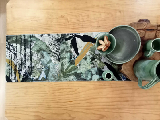 TABLE RUNNER - JUNGLE PATH 