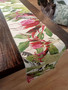 TABLE RUNNER - Lillies