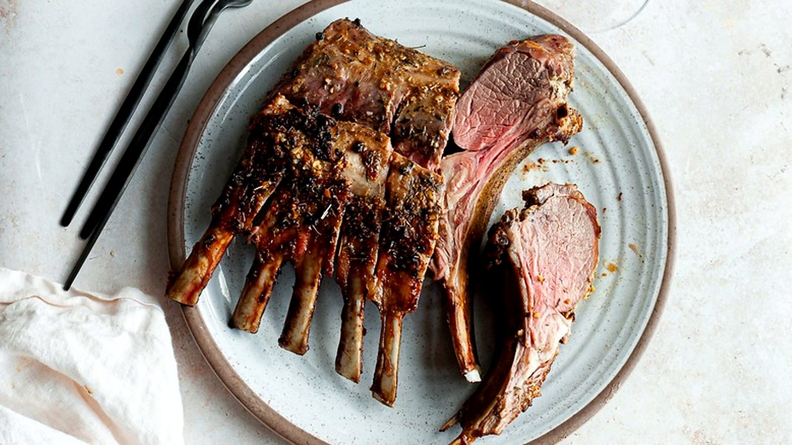 Garlic-crusted roast rack of lamb