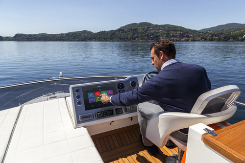 Raymarine Axiom XL 22 Multifunction Display Kit, 21.5 in IPS, 8-32V, IPx6/IPx7, NMEA 2000, HDMI I/O