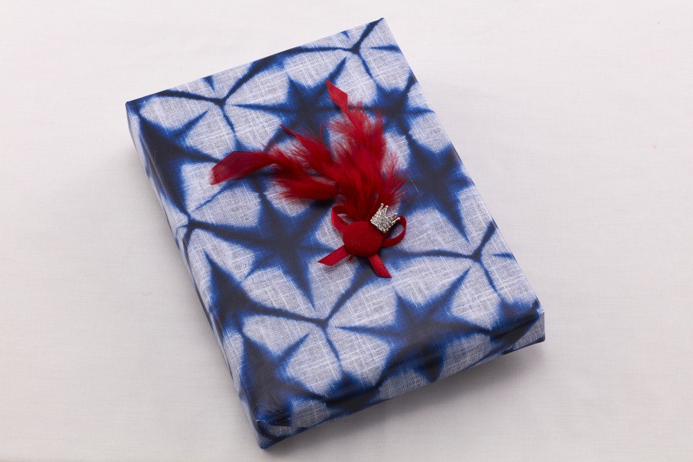 Japanese Shibori Gift Wrapping Papers - 12 Sheets (9780804852494)