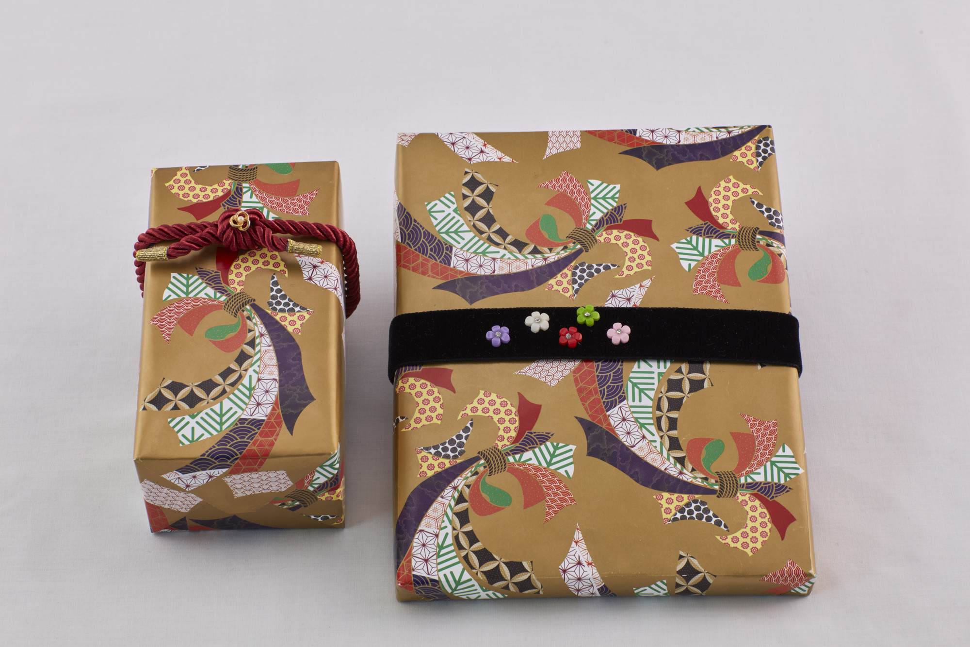 How to Make a Gift Box with Wallpaper