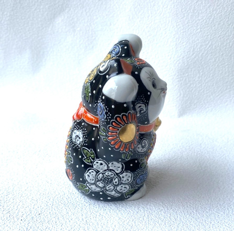 Maneki neko Kutani porcelain Japanese lucky cat Both hands Black