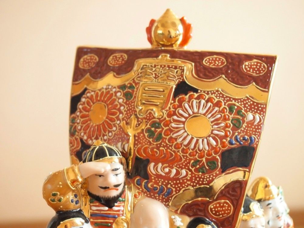 Kutani porcelain Shichifukujin Japanese doll Seven Deities of Good