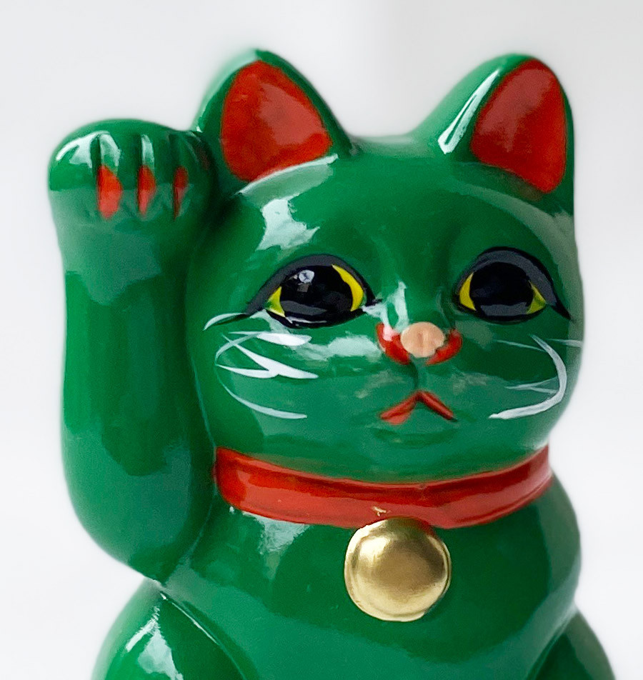 MANEKI NEKO Coinbank Japanese lucky cat TOKONAME yaki Right hand