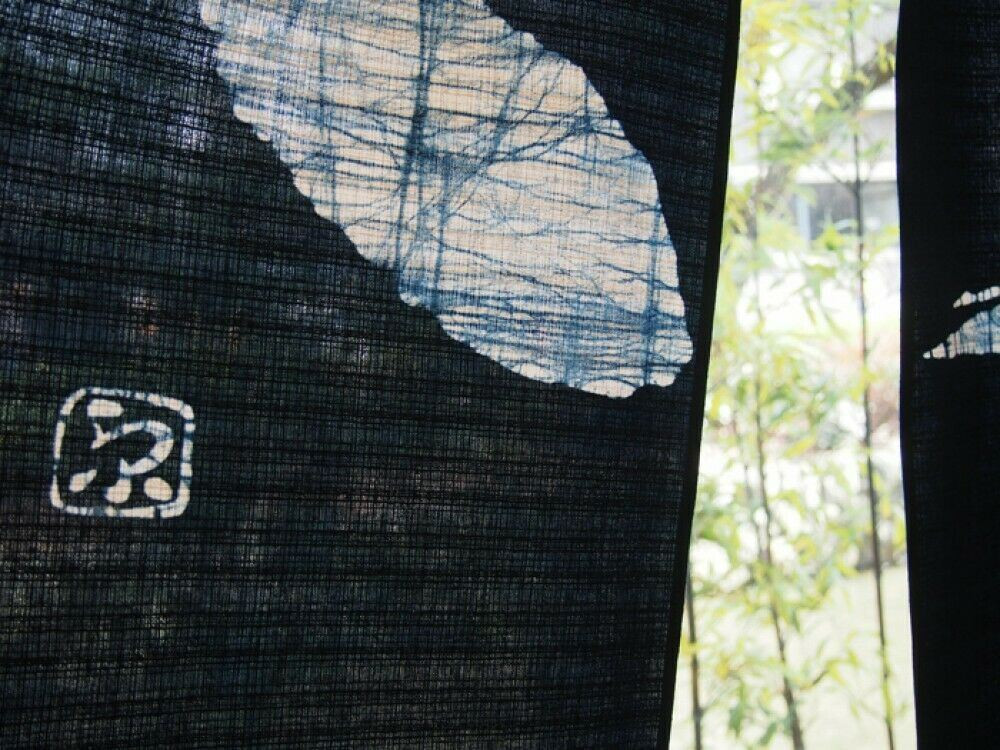Rideau De Porte Noren Kyoto – Teinture Roketsu Batik – Vert Olive – Japon