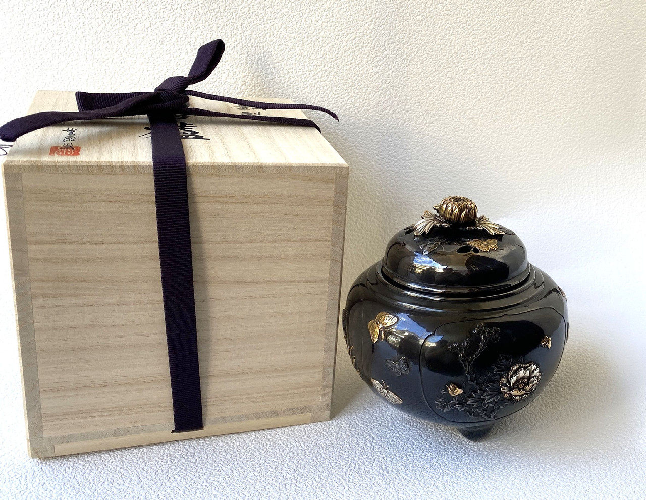 Koro Japanese Bronze Incense burner Takaoka chrysanthemum Kiku