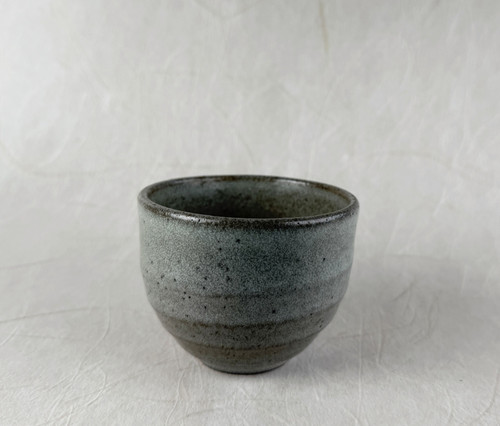 Shigaraki yaki ware Japanese pottery green tea cup Yunomi Black Yohen Japan