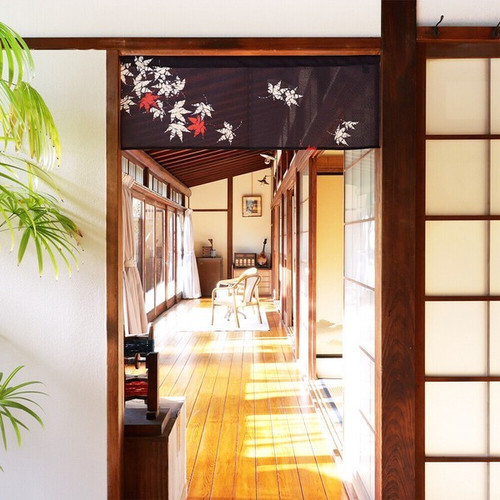 Noren Japanese door curtain 33.46x11.81 in polyesterRﾅ耕etsu-inspire Maple Leave