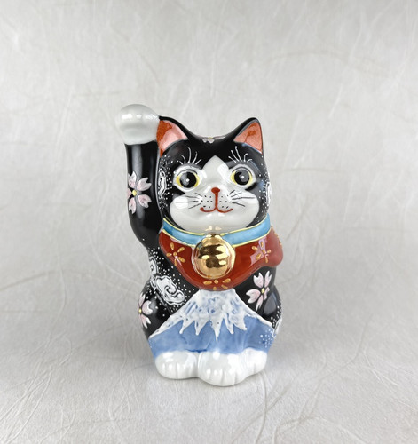 Maneki neko Kutani ware Japanese Lucky cat Shiro Fuji (White Mt. Fuji) Mori Art