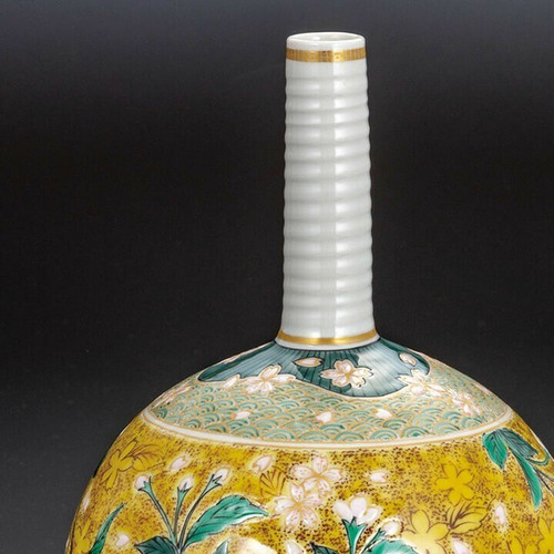 Kutani ware Japan Akira Miyamoto Artisan Vase Gentle Spring Scenery