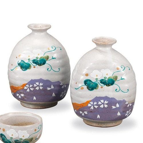 Kutani ware Japanese Sake bottle and cup setFloral Elegance Sake Set Han­a Fu­