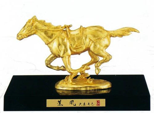 Takaoka Metalcraft Horse Ornament Kinpu Gold Leaf Case Takashi Omori  2026