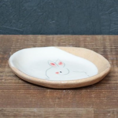 Shigaraki ware Japanese pottery small plate Wild rabbit motif Handpaint Japan