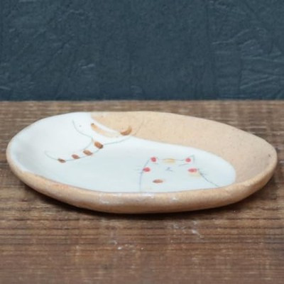 Shigaraki ware Japanese pottery small plate Kitty Cat motif Handpaint Japan