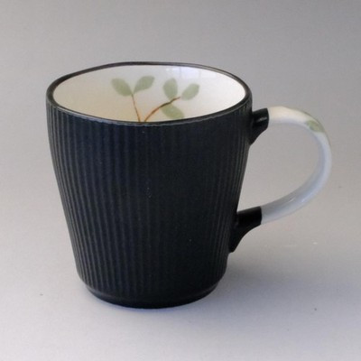 Mino ware Japanese Ceramic Mug Coffee Tea cup Leaf pattern Black Mug 300ml Japan