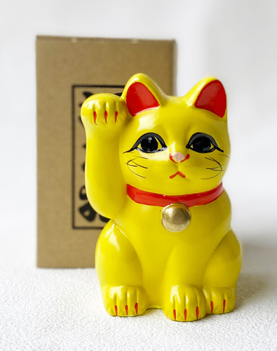 MANEKI NEKO Coinbank Japanese lucky cat TOKONAME yaki Right