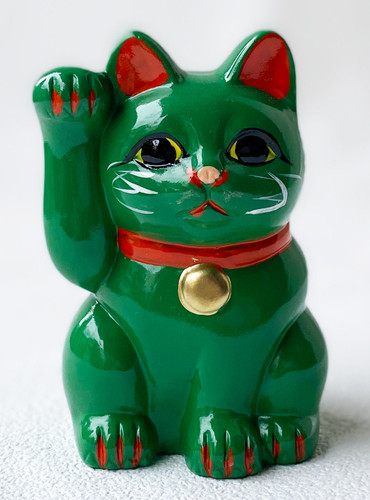 MANEKI NEKO Coinbank Japanese lucky cat TOKONAME yaki Right hand