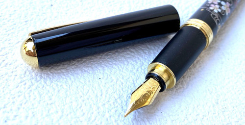 Maki-e Urushi Lacquer Makie Fountain Pen Yamanaka lacquerware Sakura-gawa Cherry Japan