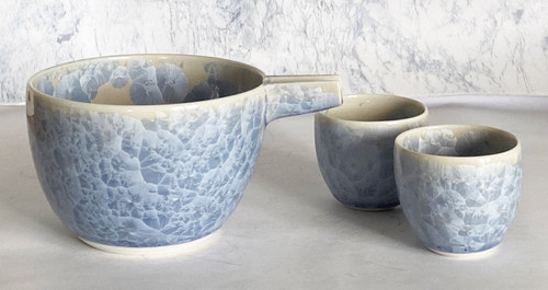 Sake cup and Bottle set Kyo Kiyomizu yaki ware Guinomi Tokkuri Japan Katakuchi Crystal flower Silver blue