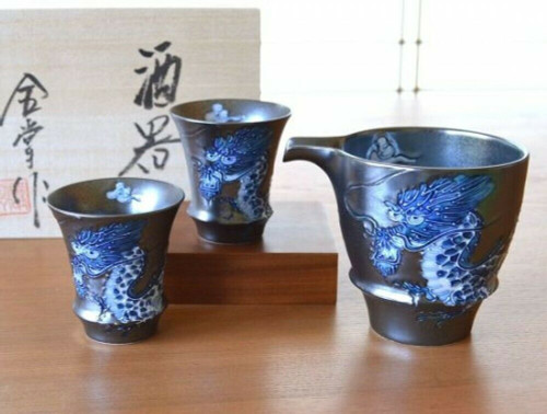 Details about   Arita yaki porcelain Sake Cup Bottle set Guinomi Tokkuri Nishiki Banreki Japan 1 
