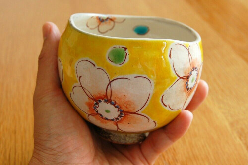 Kutani Japanese Ippuku Tea Bowl Cup Yunomi Chawan Flower Yellow Handpaint Japan