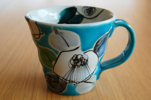 Kutani yaki Mug Tea Coffee Soup Cup Handpaint camellia Blue Made in Japan
