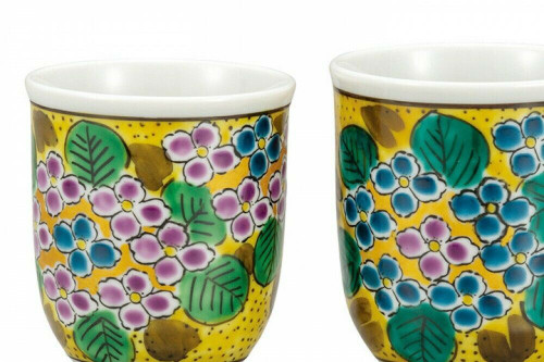 Pair Yunomi Kutani yaki ware Japanese green tea cup Yoshida-ya Hydrangea Japan