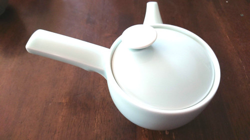 KYUSU japanese tea pot ARITA White porcelain yaki from japan 400ml made in japan