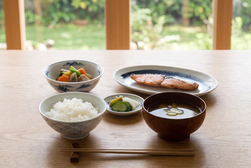 How to Plate a Japanese Meal at Home — Vessels, Placement, and Space
