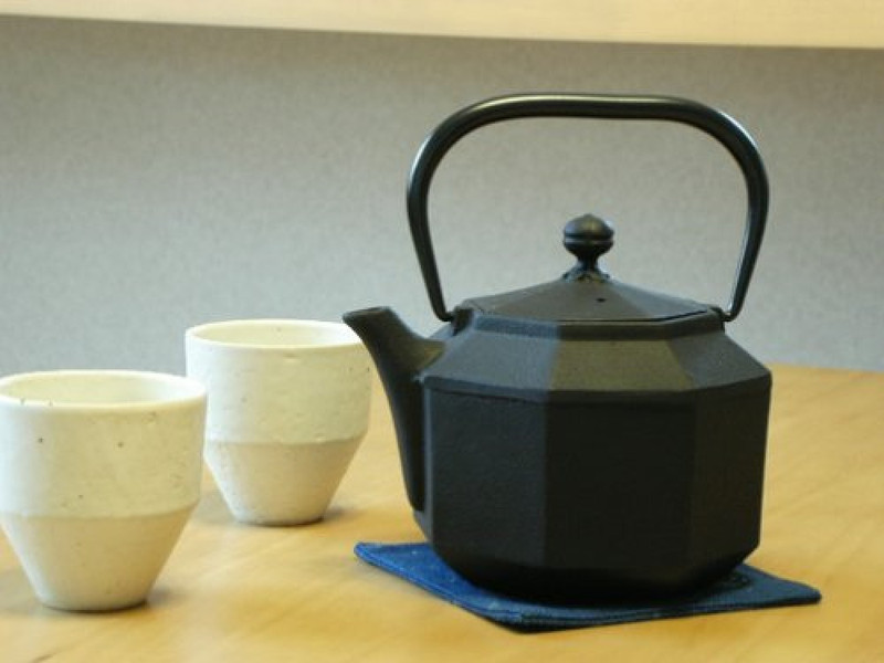 Tea supplies, Cast iron kettle, 1.3L, Black - Award-winning work