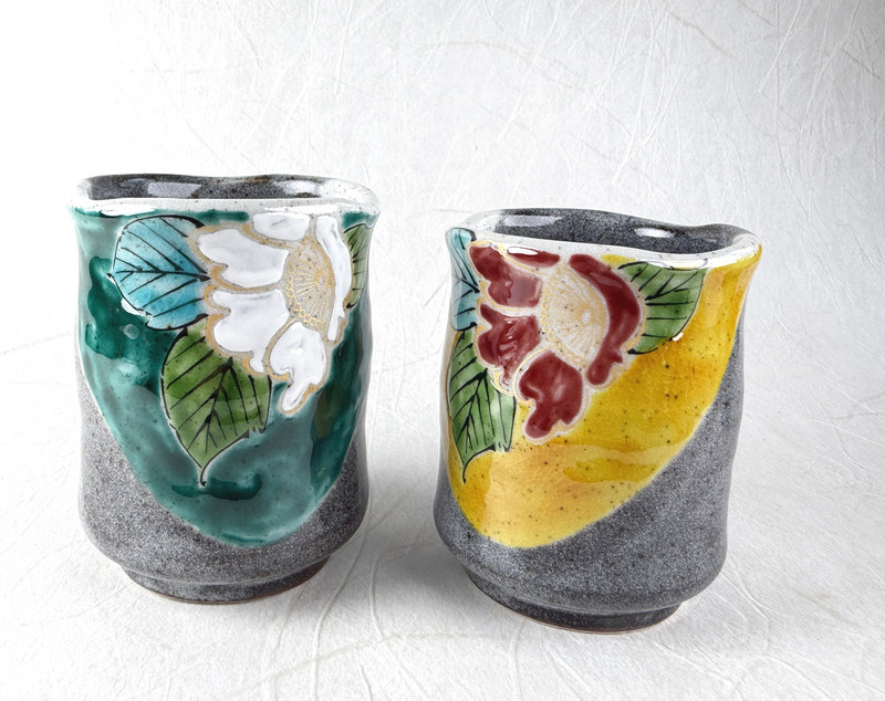 Pair Yunomi Kutani yaki ware Japanese green tea cup set Iro-e Sazanka sasanqua