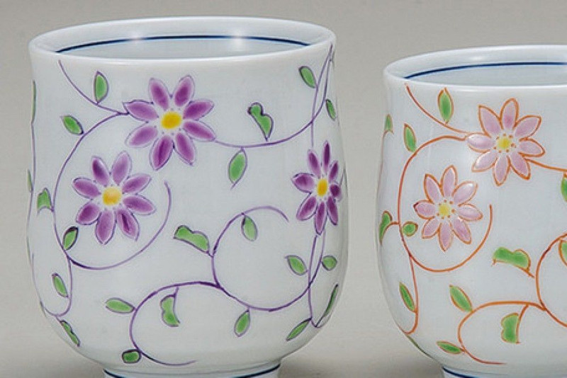 Yunomi set Japanese tea cup Kutani yaki porcelain Hana Karakusa made in japan