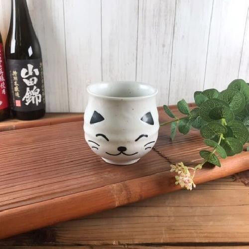 Mino yaki ware Japanese pottery Mug Coffee Tea cup White Kohiki Neko Cat 340ml