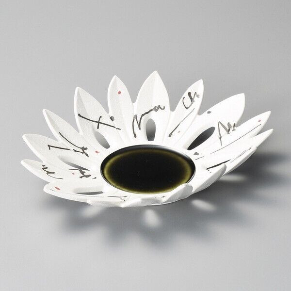 Muko-zuke Japanese Kaiseki Cuisine Appetizer dish Mino ware Sukashi Kiku shape