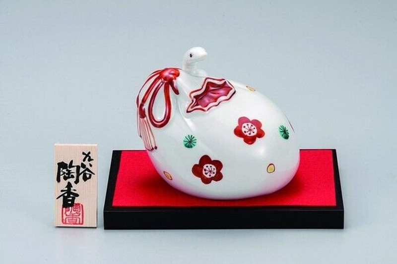 2025 zodiac snake Chinese fortune Kutani ware Japanese stute Snake Japan