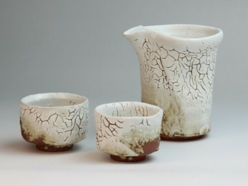 Hagi yaki pottery Sake cup bottle set Guinom Muffle white glaze